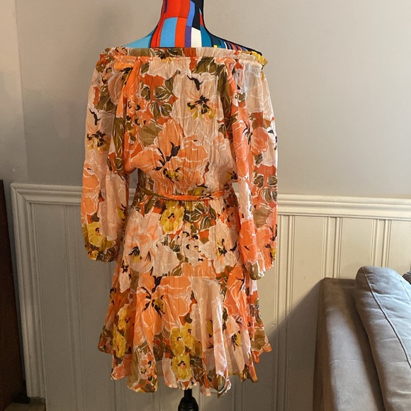 Minkpink - 80%viscose -ptp 21” - 22” Waist 14” - 16” L - 34” - Picture 4 of 6